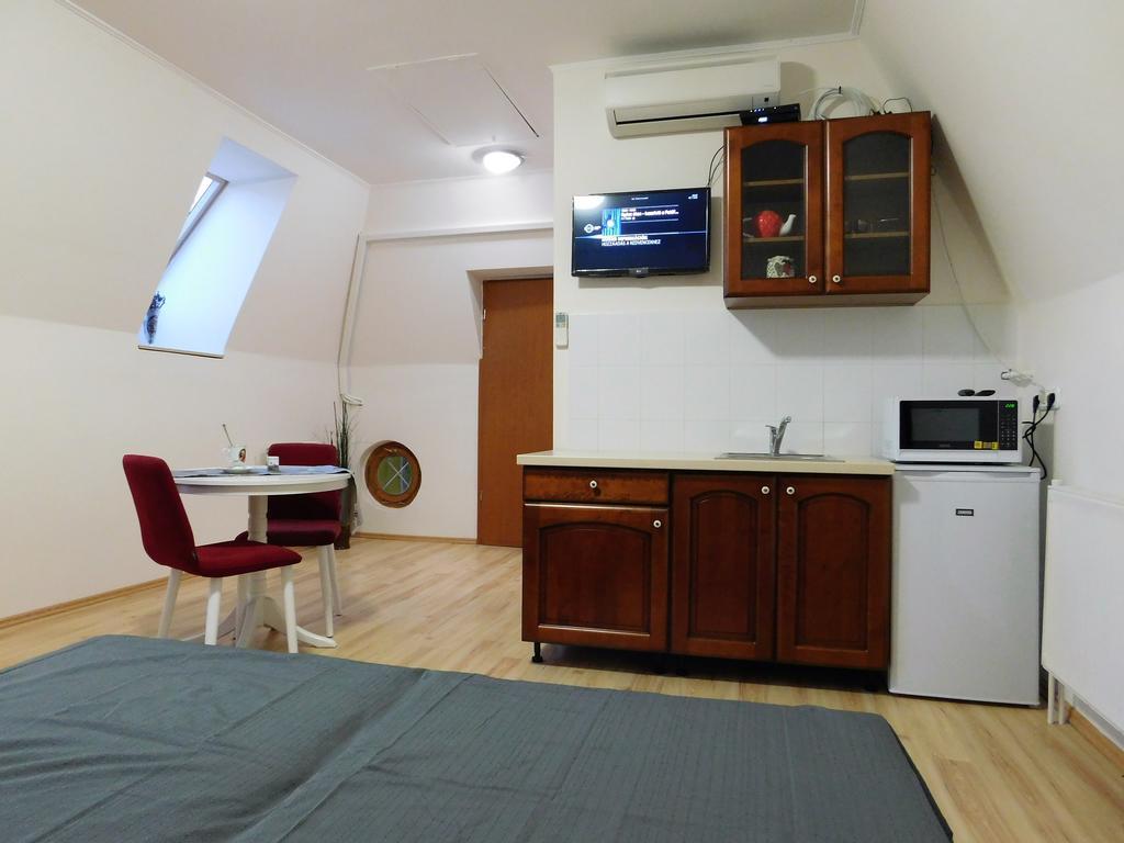 Tulipan Apartman Balatonalmádi Exterior foto
