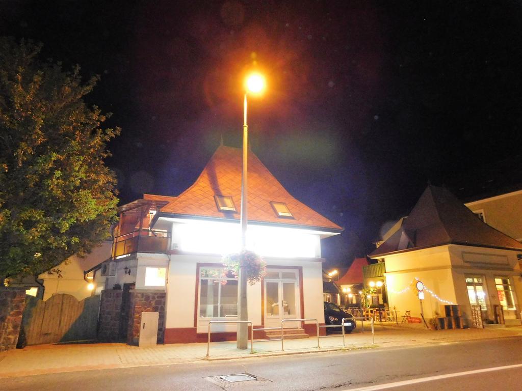 Tulipan Apartman Balatonalmádi Exterior foto